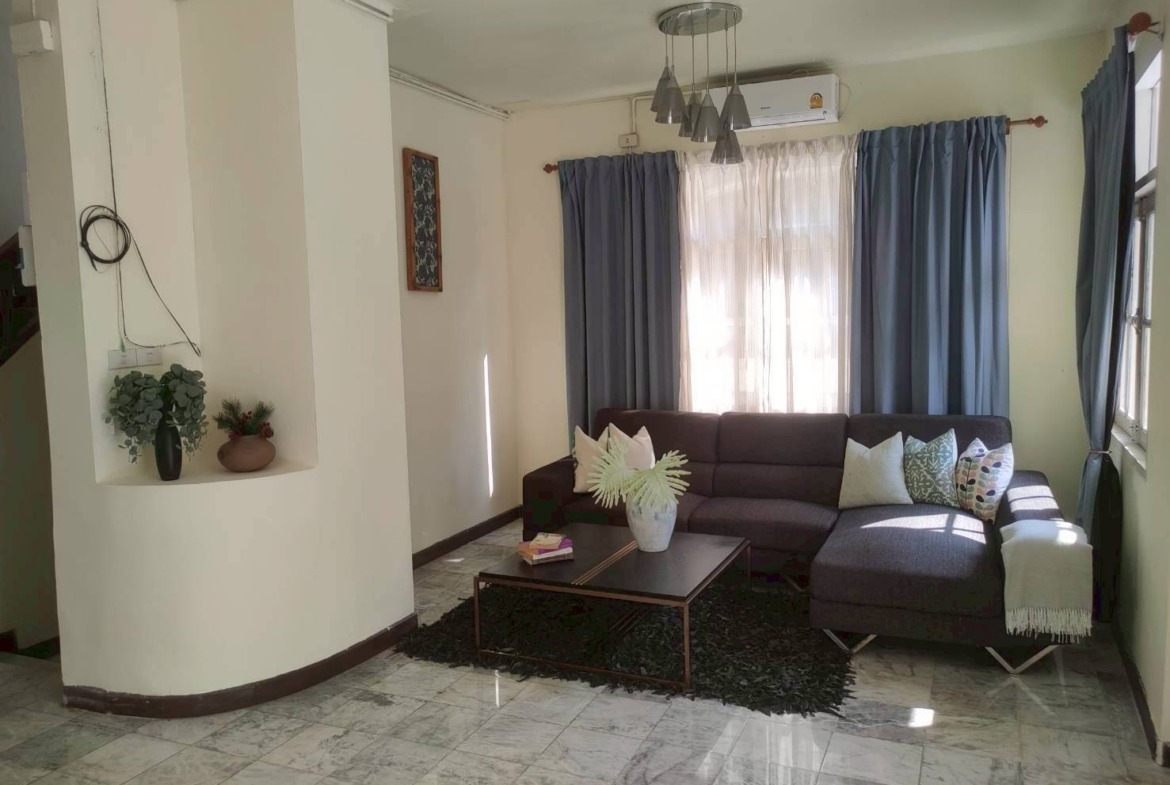 MH14 🏡 For Rent — Townhome with Pool Villa, Srinakarin 24