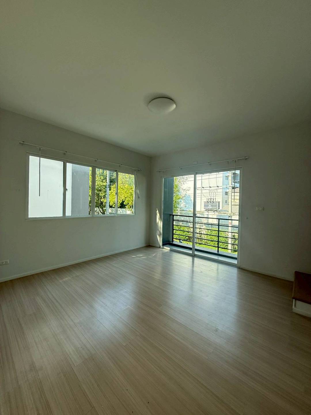 MHA105 🏡 For Rent — Townhome in Sukumvit 77 (On Nut)