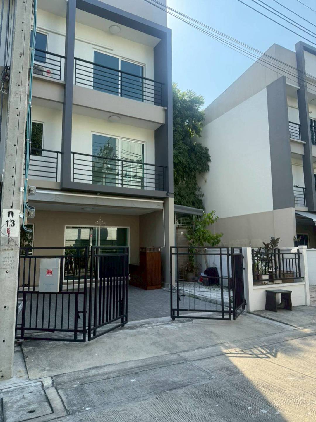 MHA105 🏡 For Rent — Townhome in Sukumvit 77 (On Nut)