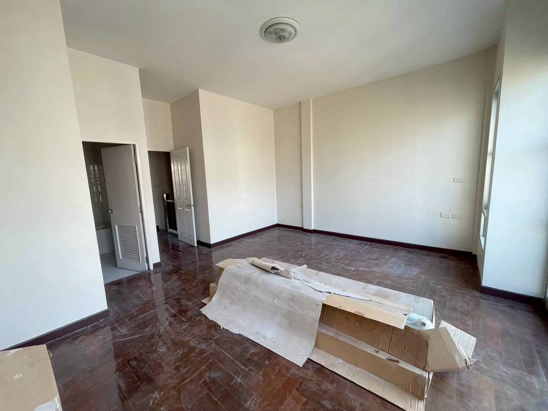 MH106 🏡 For Rent — Home Office in Muang Klang Village