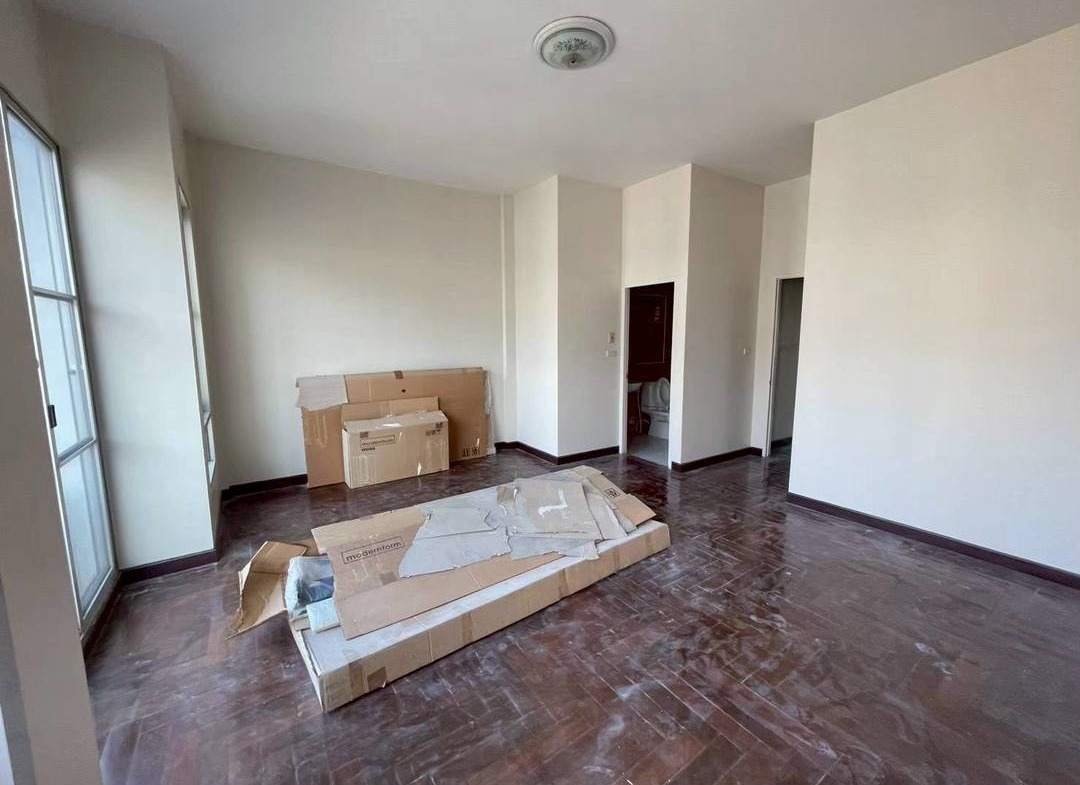 MH106 🏡 For Rent — Home Office in Muang Klang Village