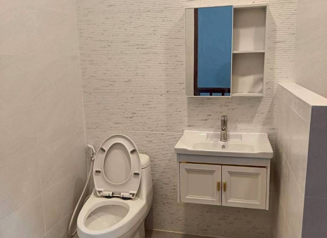 MH113 🏡 For Rent — Home Office near the MRT Yellow Line, Srinakarin