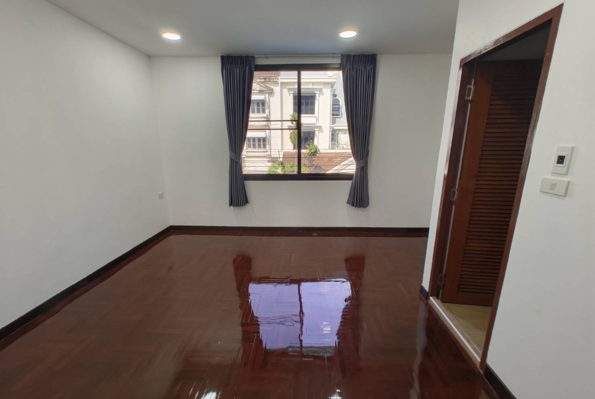 MH113 🏡 For Rent — Home Office near the MRT Yellow Line, Srinakarin