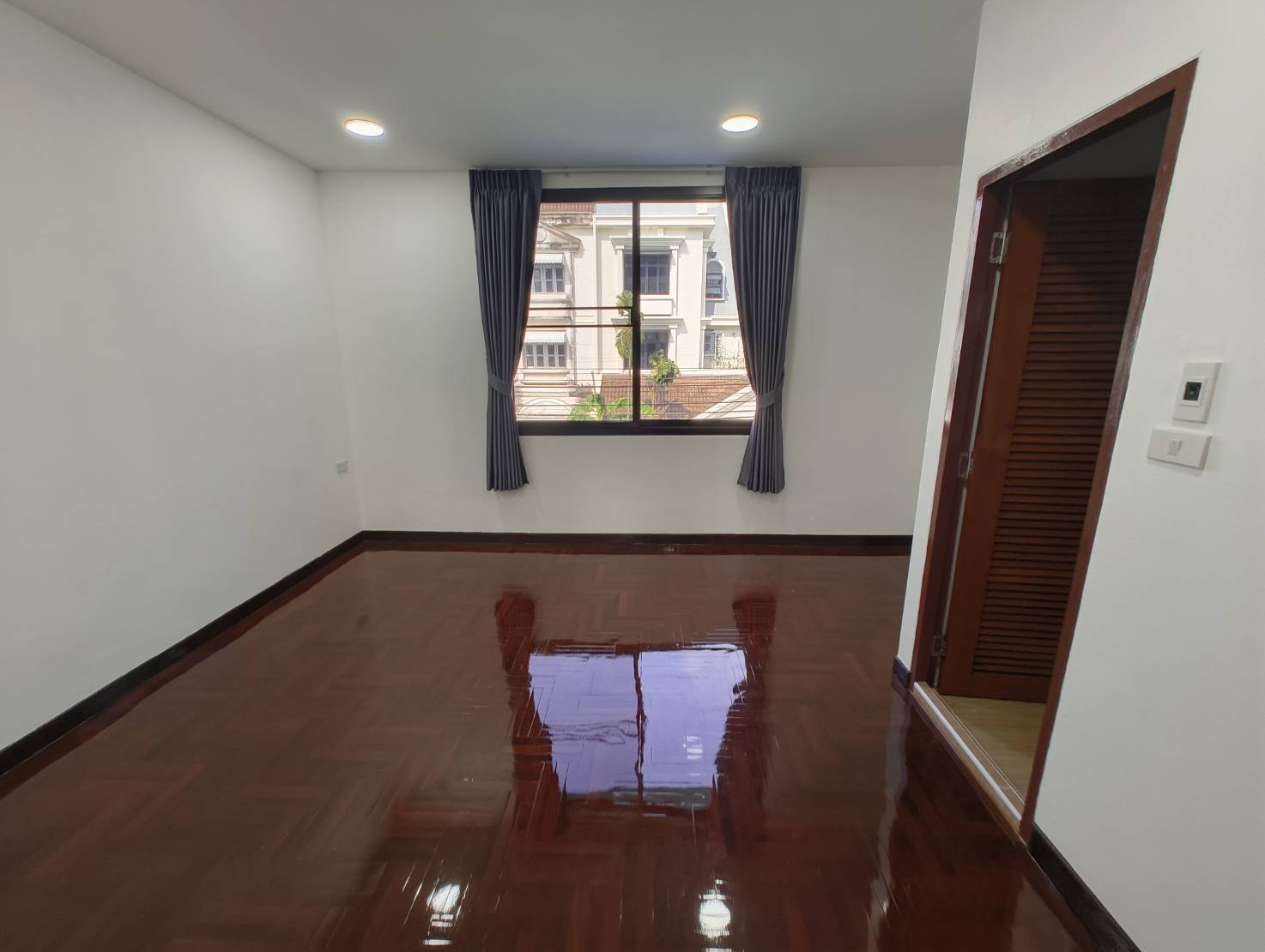 MH113 🏡 For Rent — Home Office near the MRT Yellow Line, Srinakarin