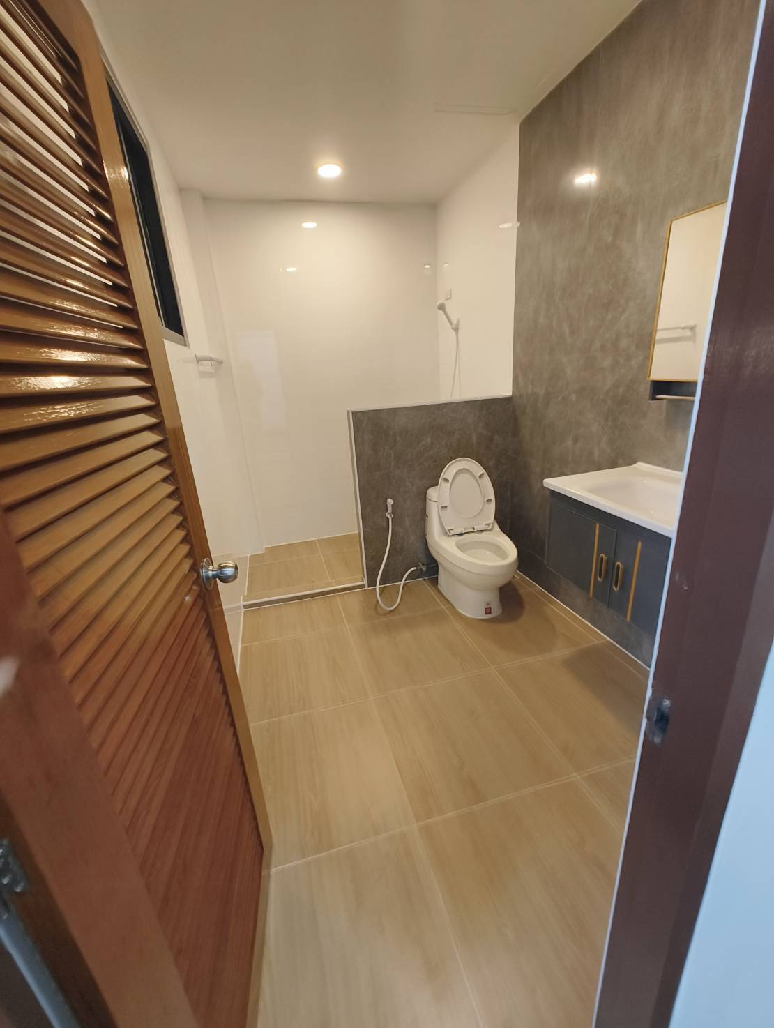 MH113 🏡 For Rent — Home Office near the MRT Yellow Line, Srinakarin
