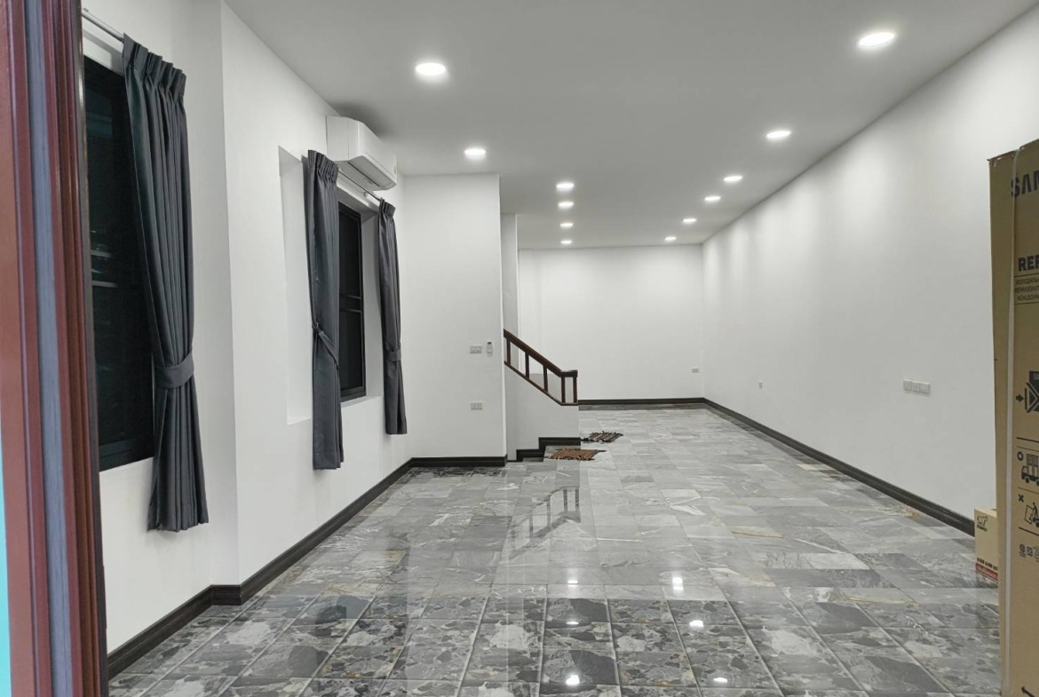 MH113 🏡 For Rent — Home Office near the MRT Yellow Line, Srinakarin