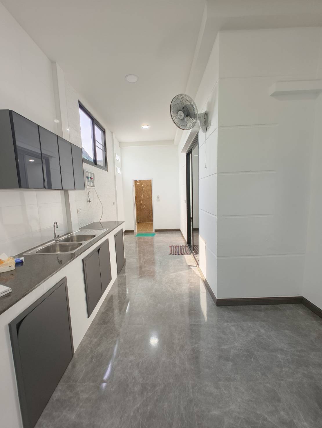 MH113 🏡 For Rent — Home Office near the MRT Yellow Line, Srinakarin
